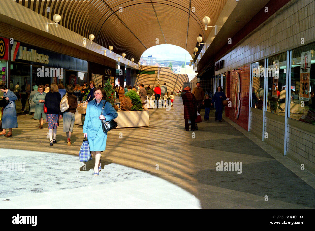 Sunny September day at the Clyde Shopping Centre 1979 Stock Photo