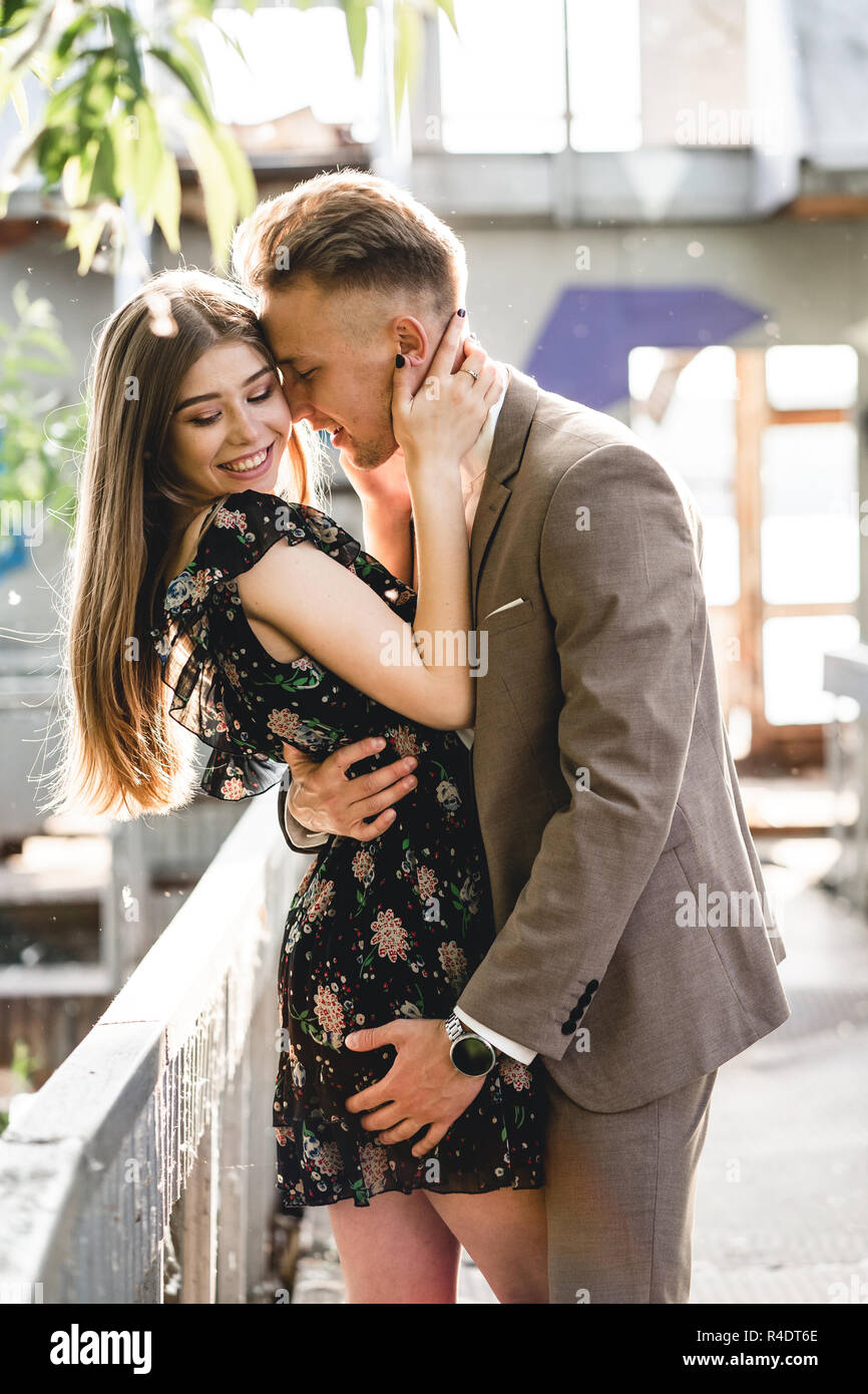 Ultimate Guide How to Take Couple Photoshoot Ideas, Poses, and Outfits -  abrittonphotography