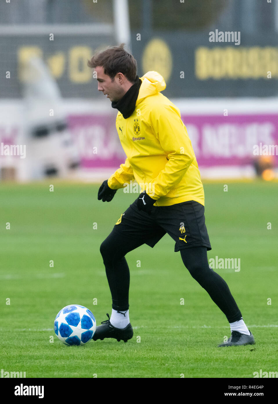 Dortmund, Germany. 27th November, 2018. 27th November 2018; Dortmund, Germany; Training and press conferences ahead of Champions League match between Borussia Dortmund and FC Bruges; Dortmunds Mario Goetz Credit: Action Plus Sports Images/Alamy Live News Stock Photo