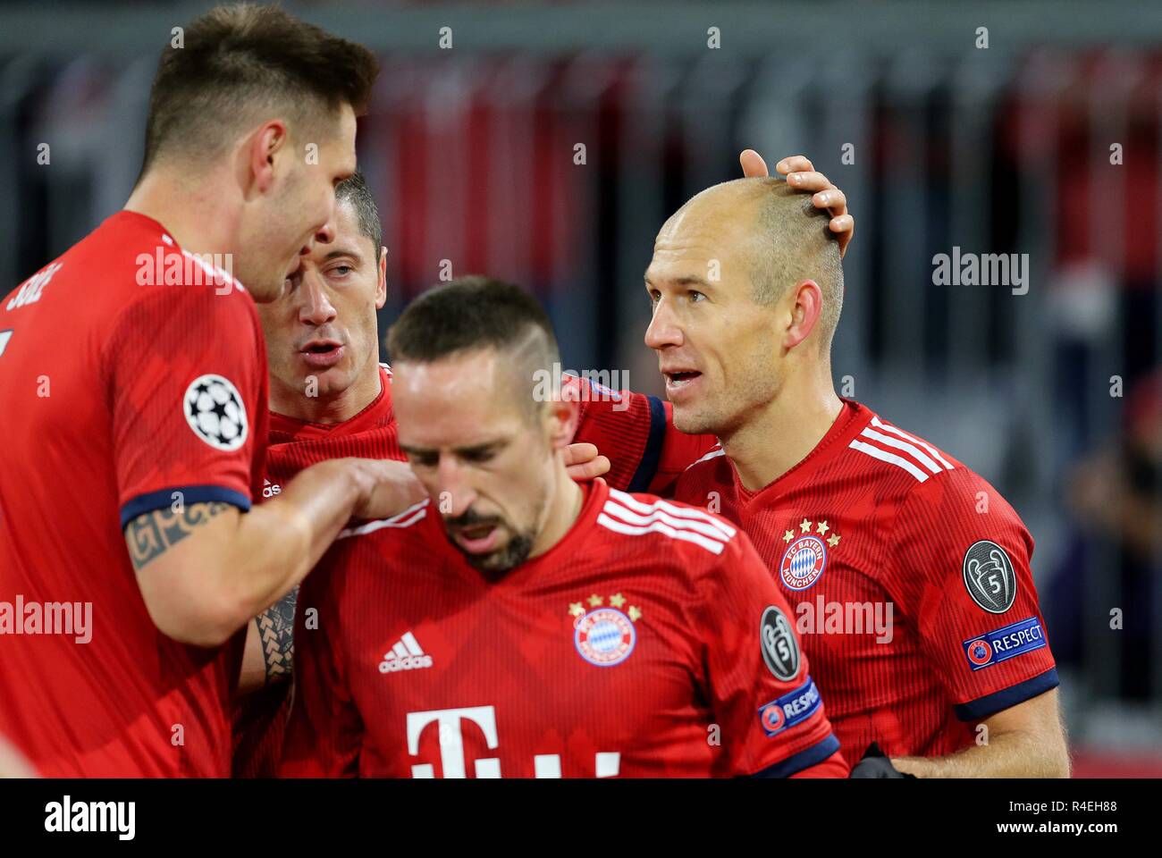 Fc bayern münchen benfica lissabon hi-res stock photography and images -  Alamy