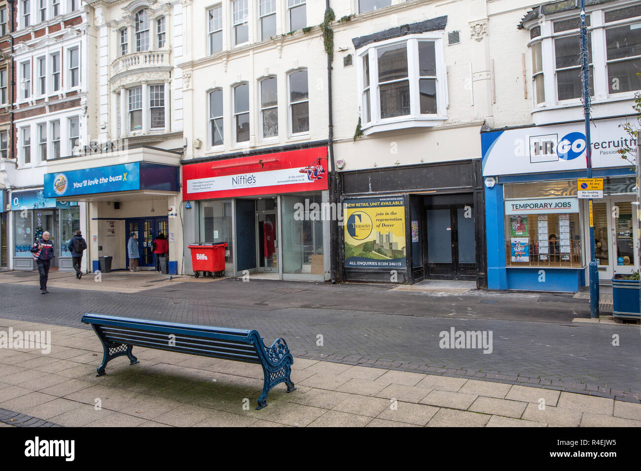 Closed shops high street hi res stock photography and images Alamy