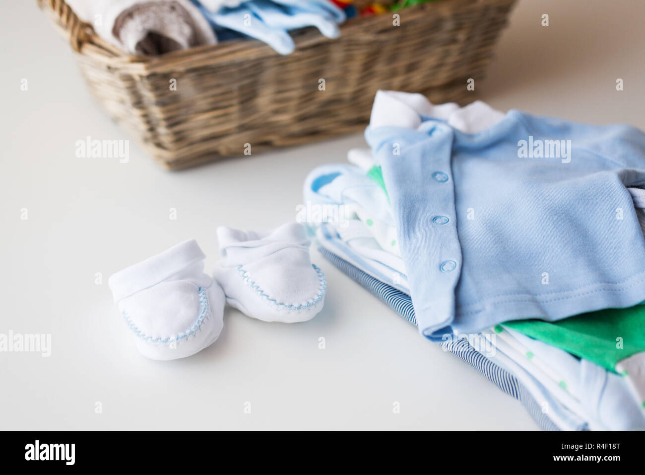 new born baby dress basket