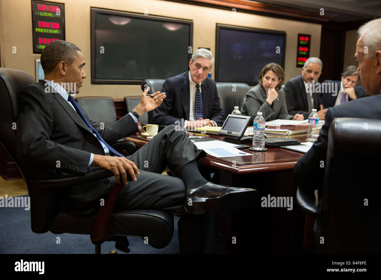 President Barack Obama meets with members of his national security team to discuss developments in the Boston bombings investigation, in the Situation Room of the White House, April 19, 2013. Pictured, from left, are: FBI Director Robert Mueller; Lisa Monaco, Assistant to the President for Homeland Security and Counterterrorism; Attorney General Eric Holder; Deputy National Security Advisor Tony Blinken; and Vice President Joe Biden. (Official White House Photo by Pete Souza) Stock Photo