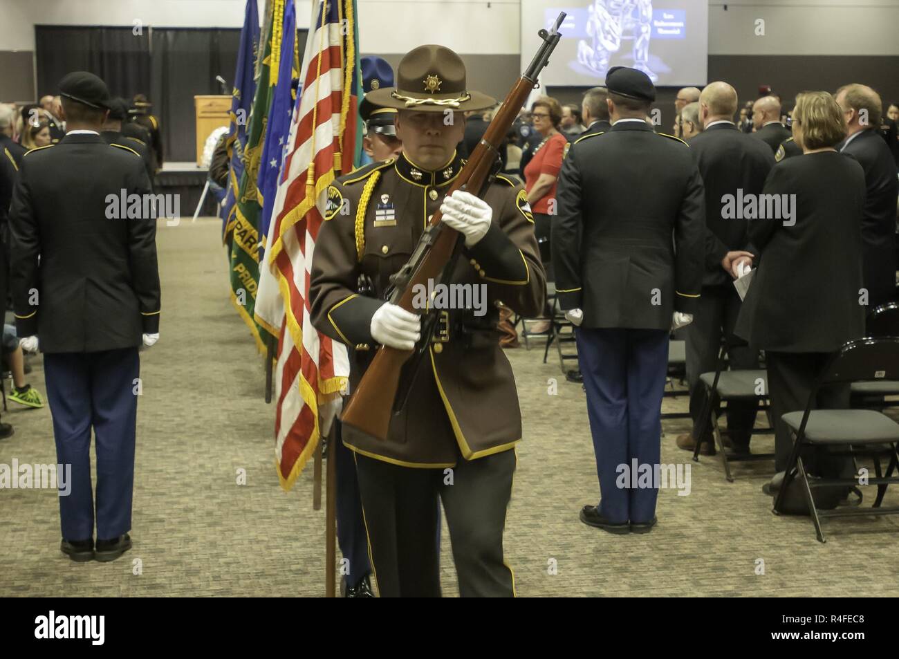 soldiers-airmen-and-pierce-county-law-enforcement-agencies-carrying