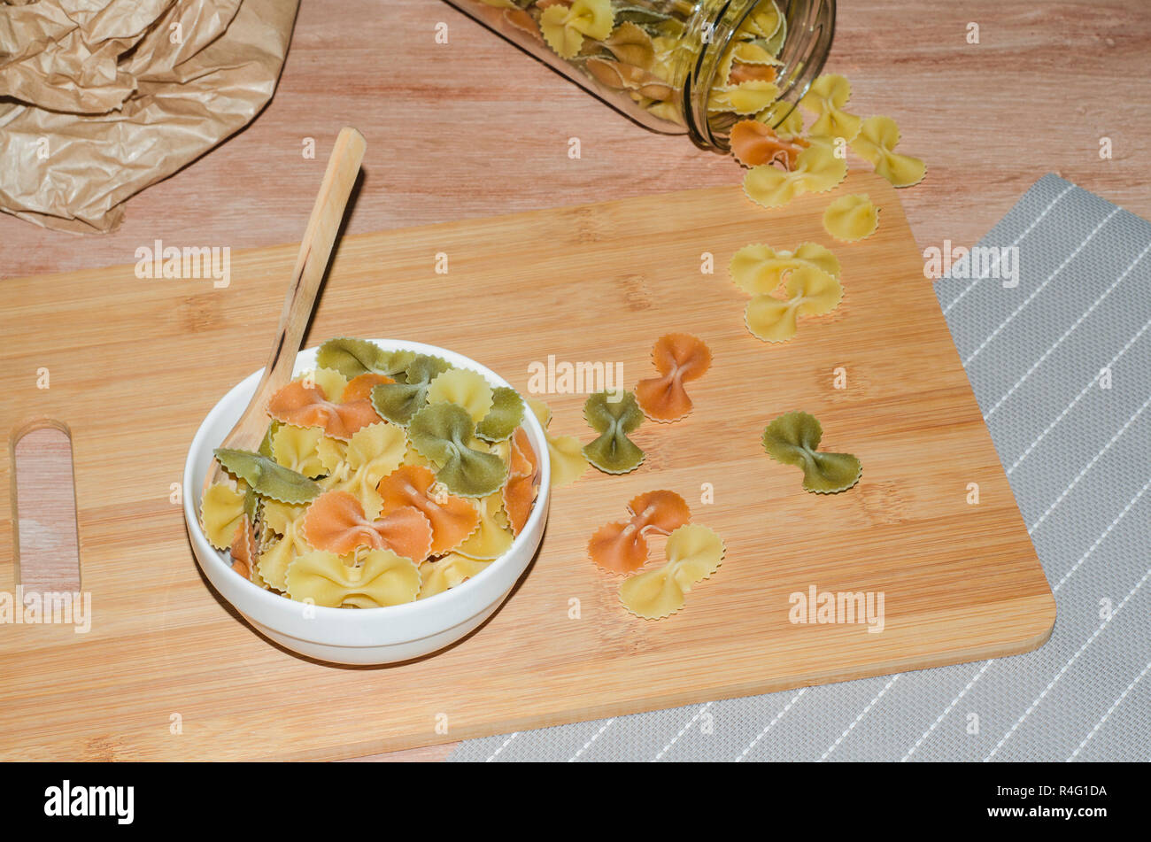fideos o pasta de vegetales con tres sabores Stock Photo