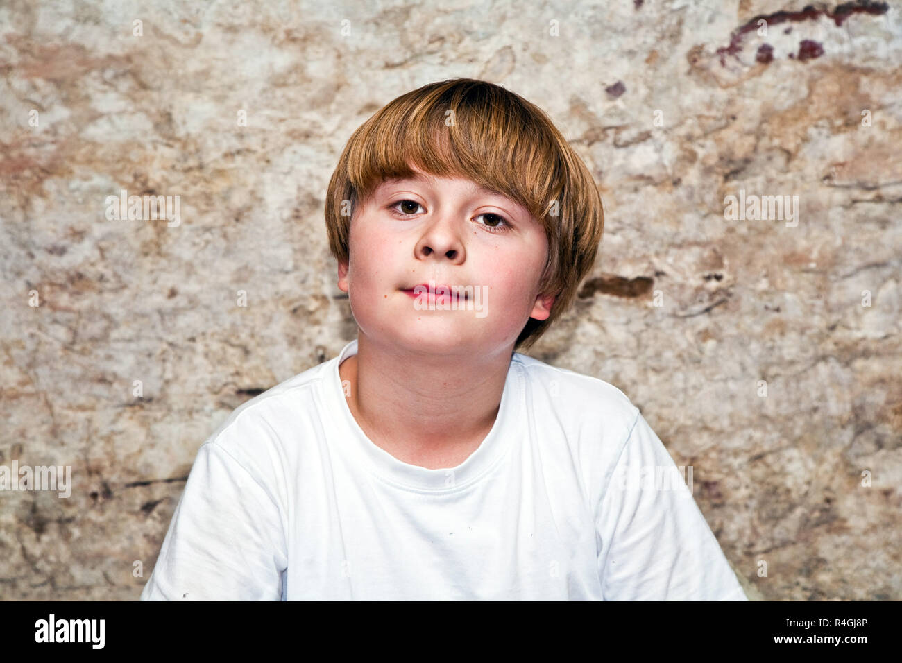 boy with light brown hair and brown eyes lookes friendly Stock Photo - Alamy boy with light brown hair and brown eyes lookes friendly Stock Photo - Alamy