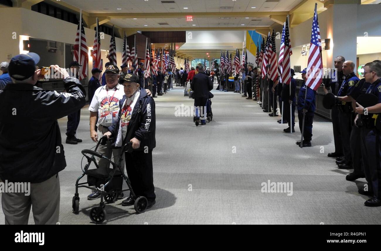 Mid michigan honor flight hires stock photography and images Alamy