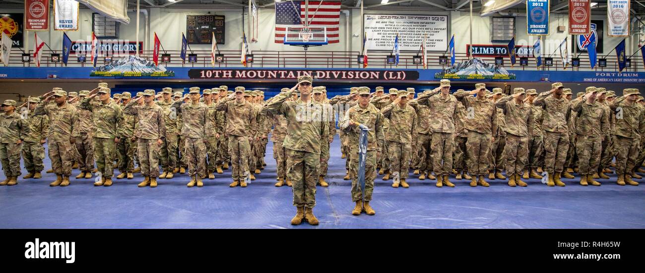 Soldiers with A Co., 1st Battalion, 32nd Infantry Regiment, 1st Brigade ...