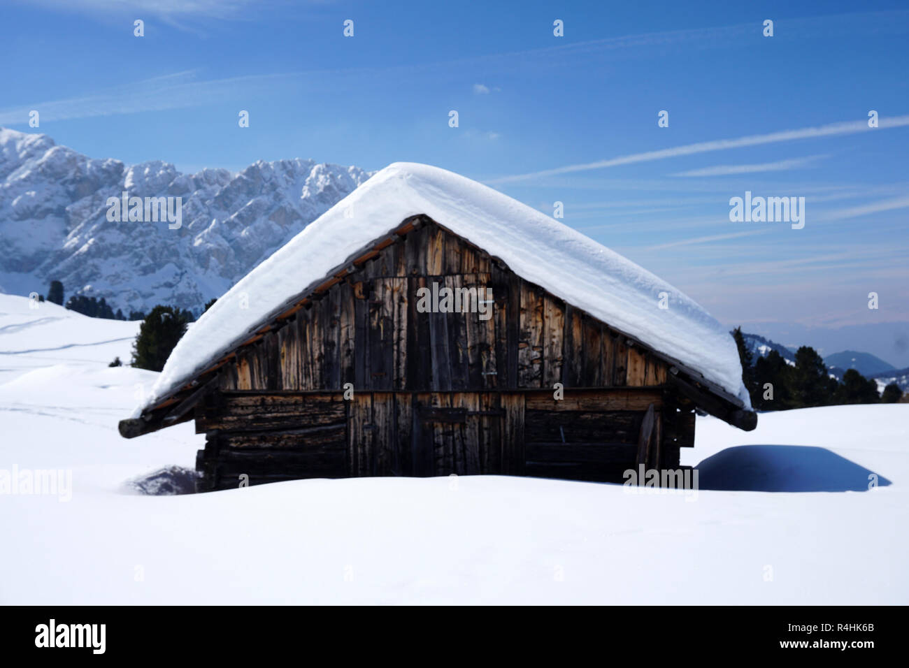 Isolated wood mountain house cabin hut covered by snow Stock Photo - Alamy