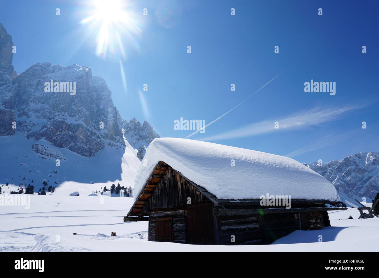 Isolated wood mountain house cabin hut covered by snow Stock Photo - Alamy