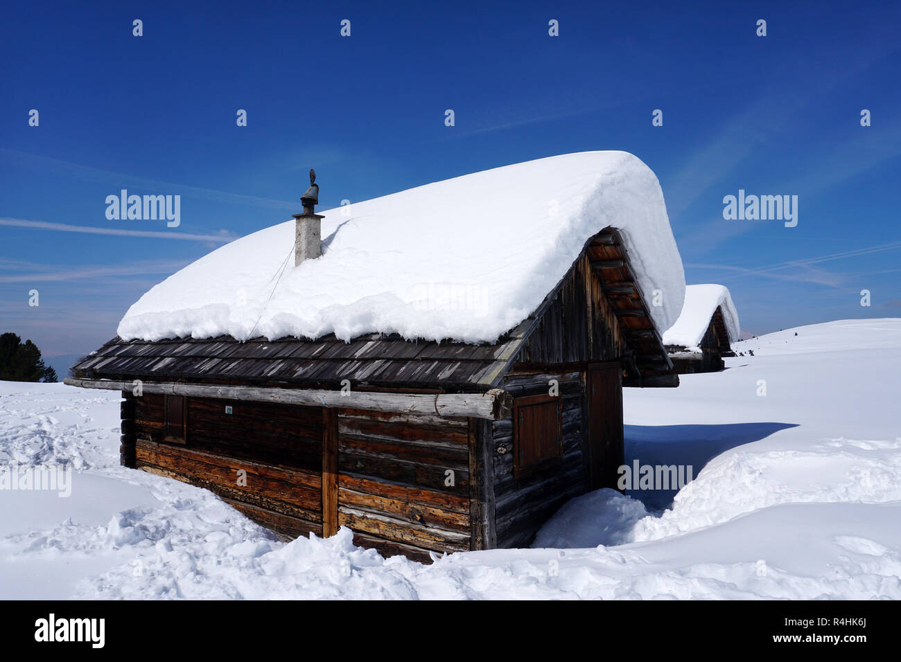 Isolated wood mountain house cabin hut covered by snow Stock Photo - Alamy