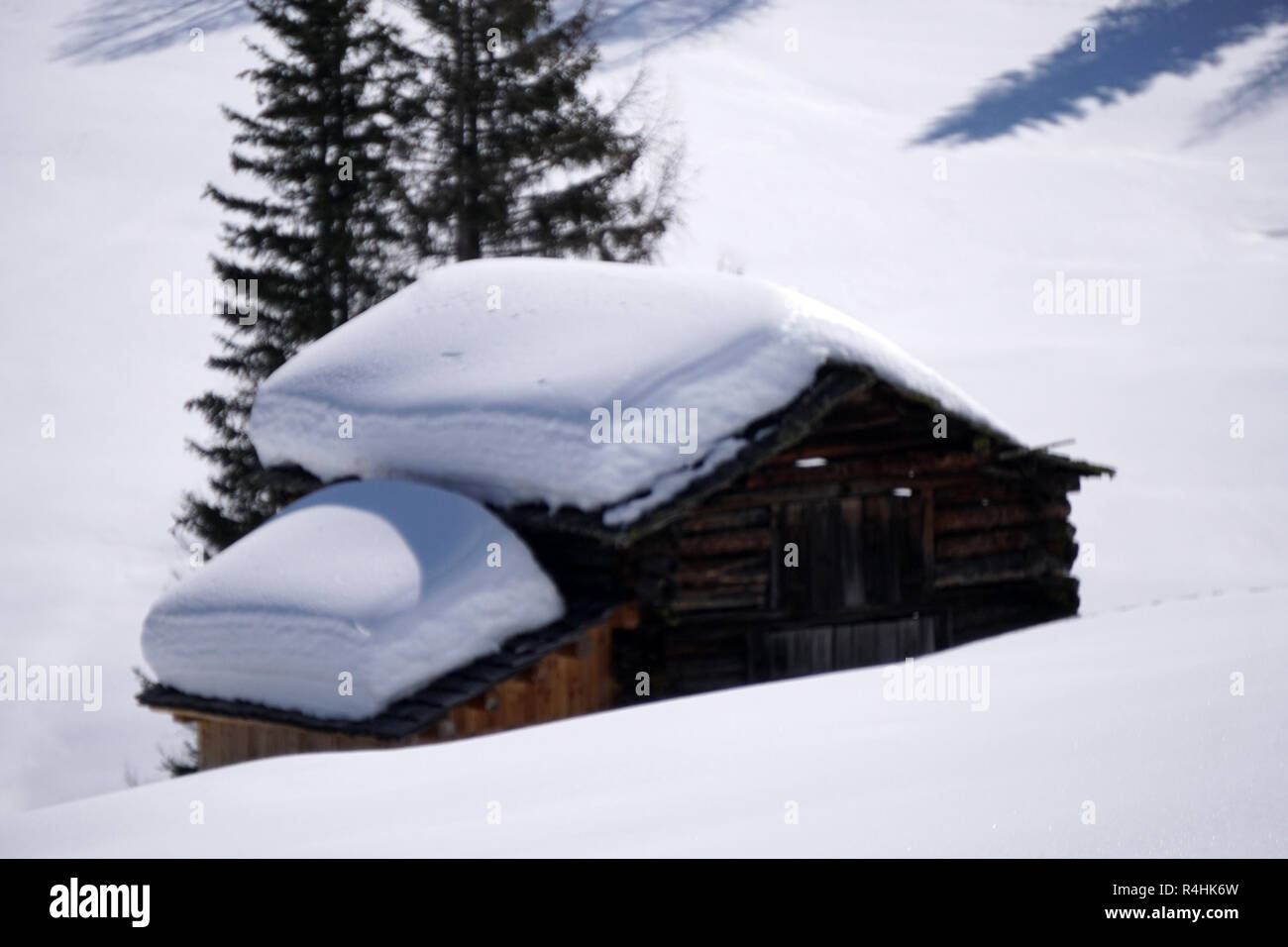 Isolated wood mountain house cabin hut covered by snow Stock Photo - Alamy