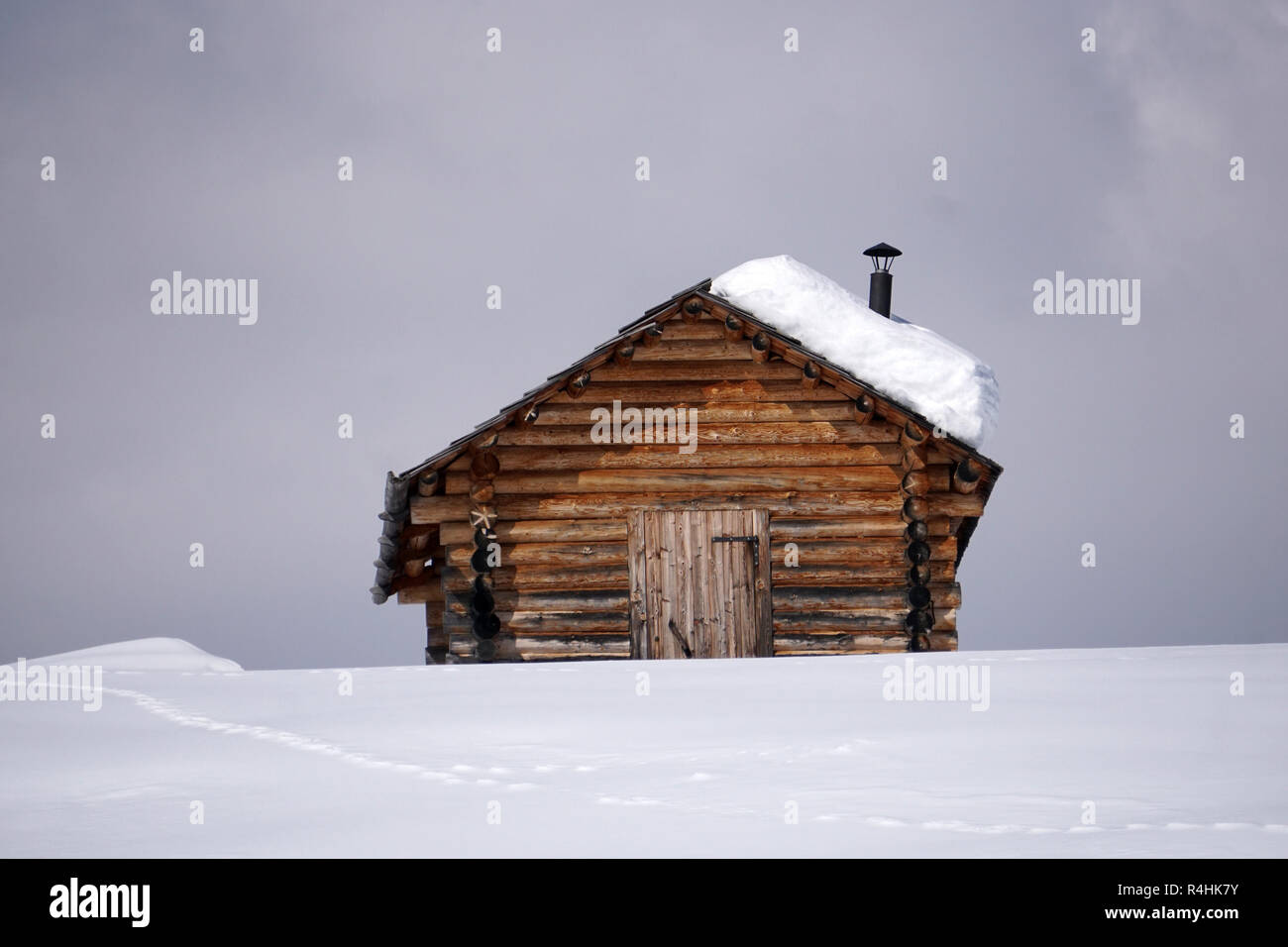 Isolated wood mountain house cabin hut covered by snow Stock Photo - Alamy