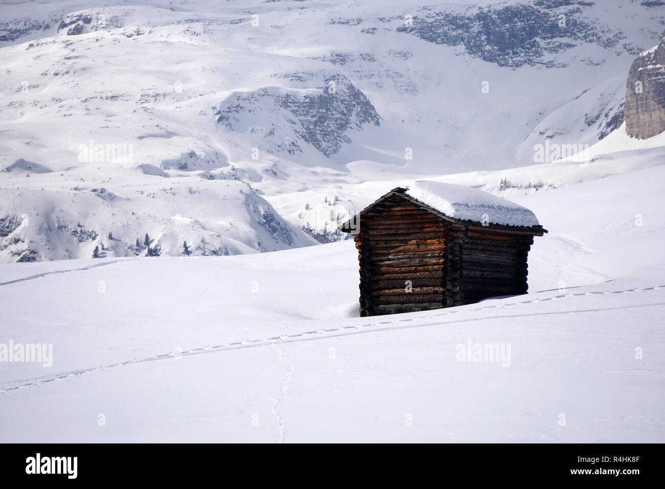Isolated wood mountain house cabin hut covered by snow Stock Photo - Alamy
