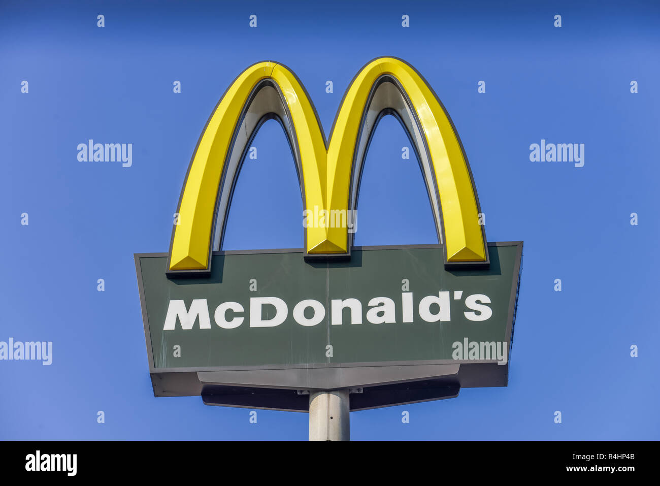 Mcdonald S Beauty S Mountain Berlin Germany Mcdonald S