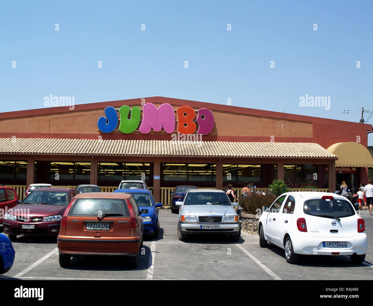 Jumbo greek stores hi-res stock photography and images - Alamy