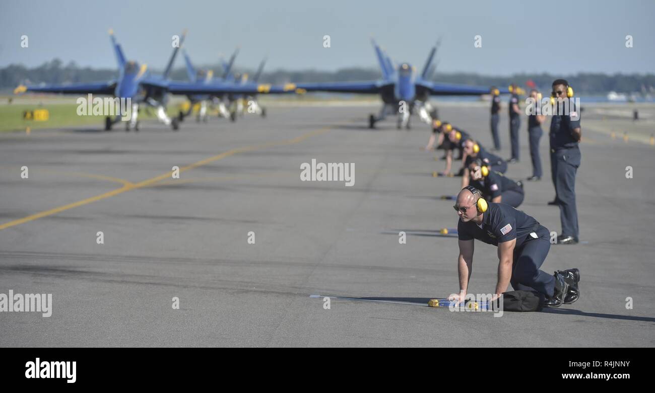 JACKSONVILLE, Fla. (Oct. 28, 2018) The U.S. Navy Flight Demonstration