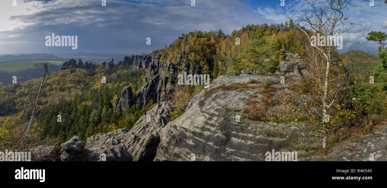 View of the burr way of the Schrammsteine, national park Saxon Switzerland, Saxony, Germany, Ausblick vom Gratweg der Schrammsteine, Nationalpark Saec Stock Photo