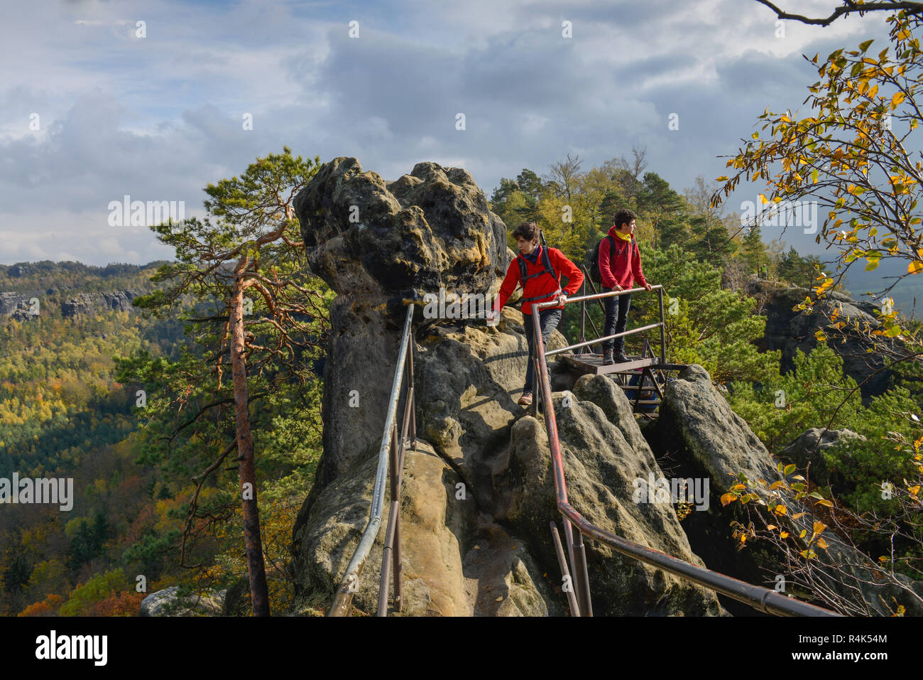 Traveller on the burr way of the Schrammsteine, national park Saxon Switzerland, Saxony, Germany, Wanderer auf dem Gratweg der Schrammsteine, National Stock Photo
