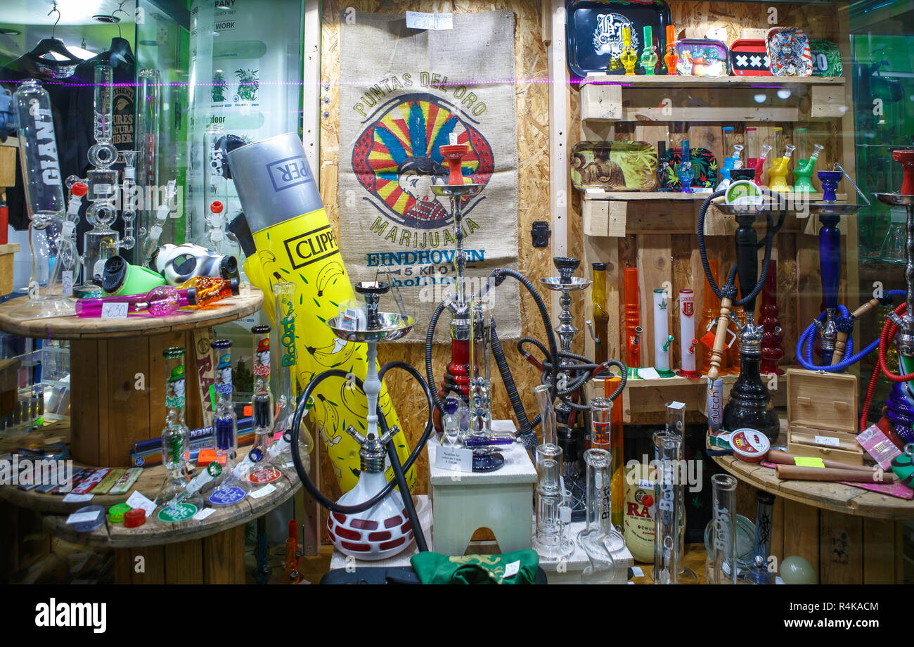 GENOVA,ITALY-12 OCTOBER,2018: Ganja shop sell legalized marijuana, glass  bong pipes and accessories for smoking weed.Legal light drug store in close  u Stock Photo - Alamy