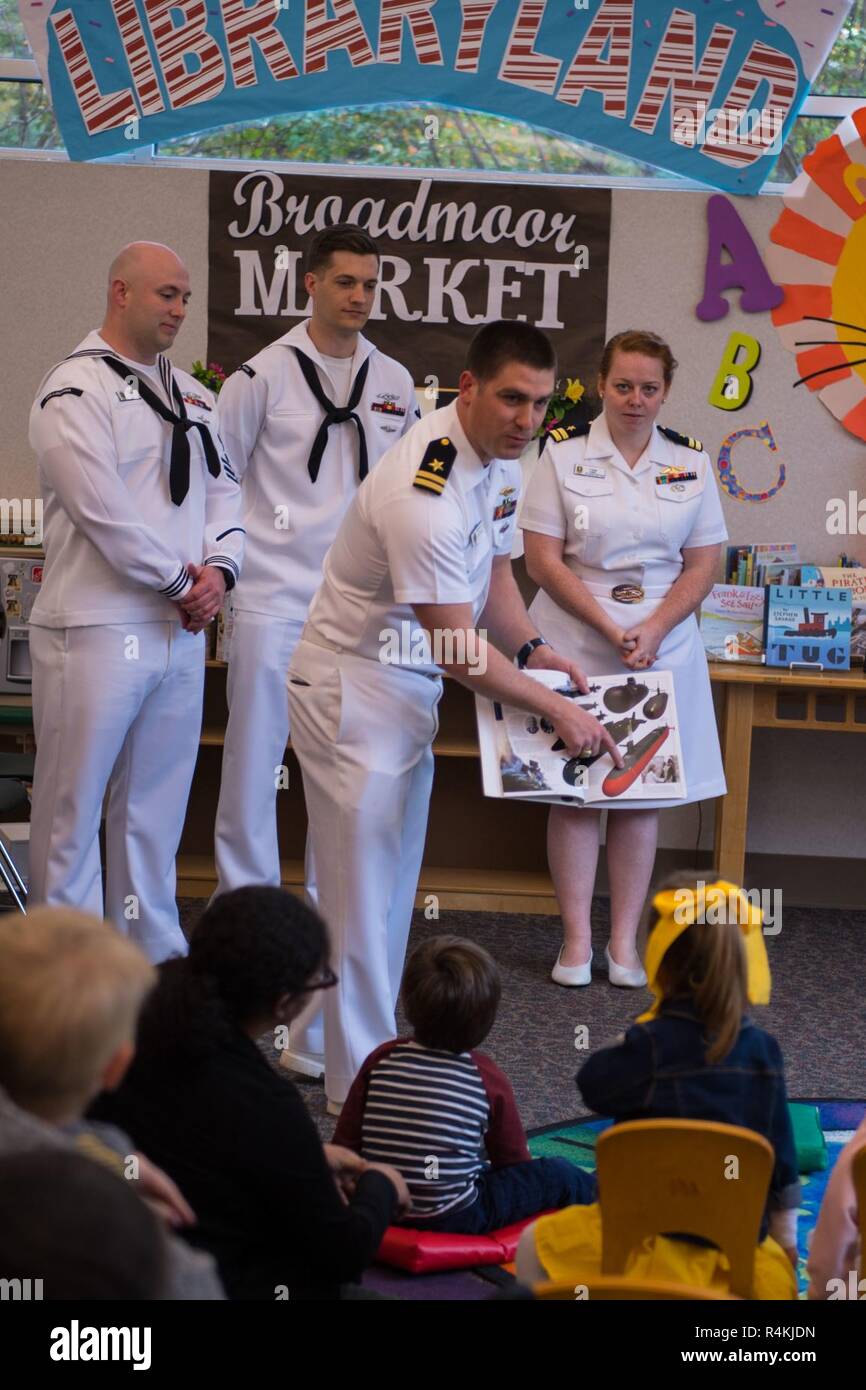 SHREVEPORT, La. (November, 01 2018) Lt. Chris Donnelly, assigned to the  Ohio class ballistic missile submarine USS Louisiana (SSBN 743) and  Mechanicsburg, Pa. native, points out to children what his submarine looks, image size:866x1390