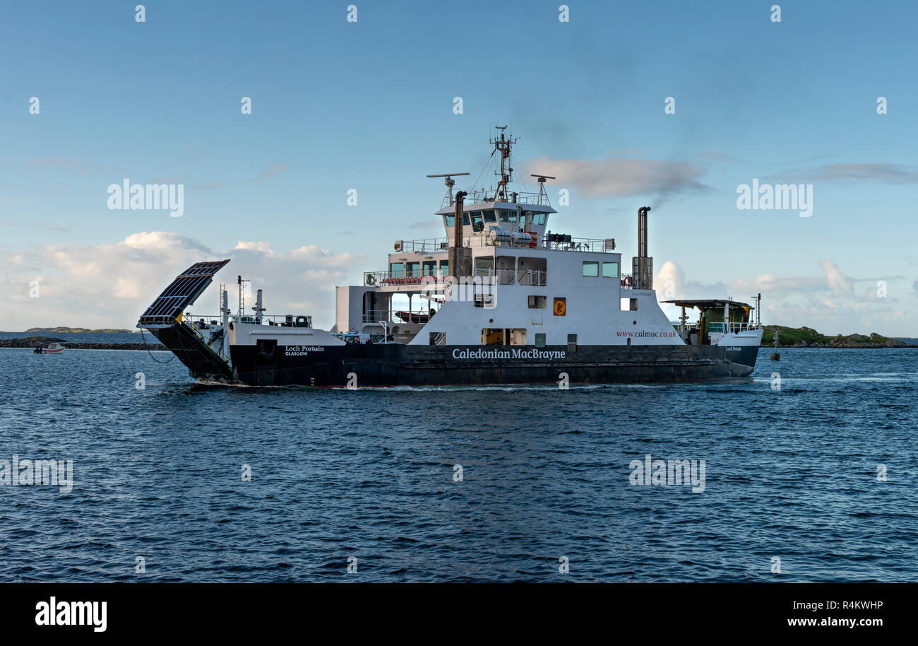 A Caledonian Macbrayne ferry steaming towards Leverburgh on the Isle of Harris Stock Photo