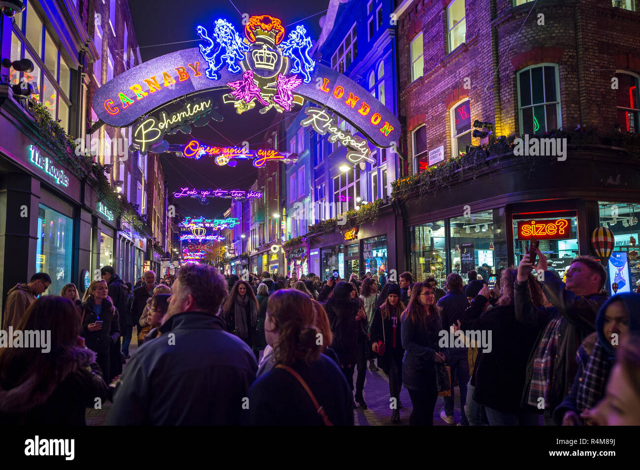 Black Friday Shopping Crowd High Resolution Stock Photography and Images -  Alamy