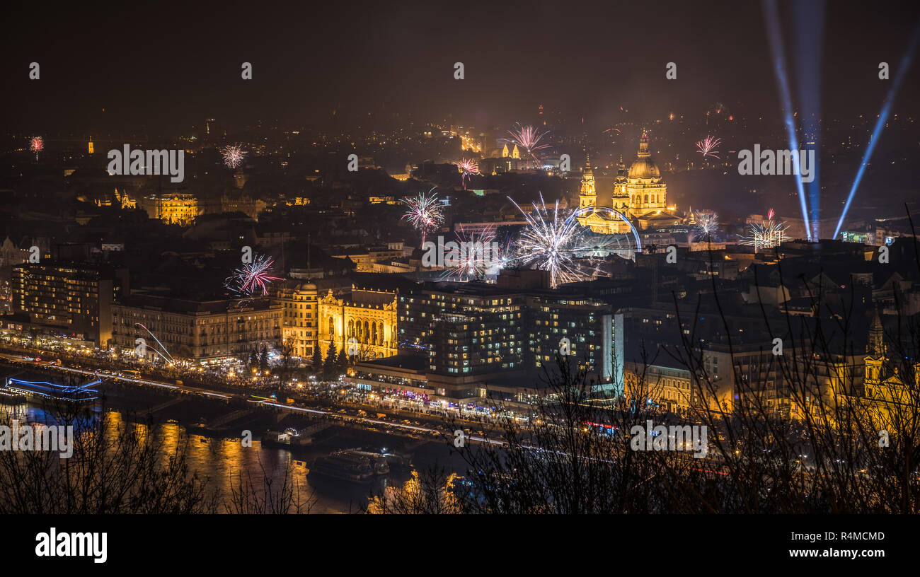 New Year Celebration. Fireworks over Budapest, Hungary Stock Photo Alamy
