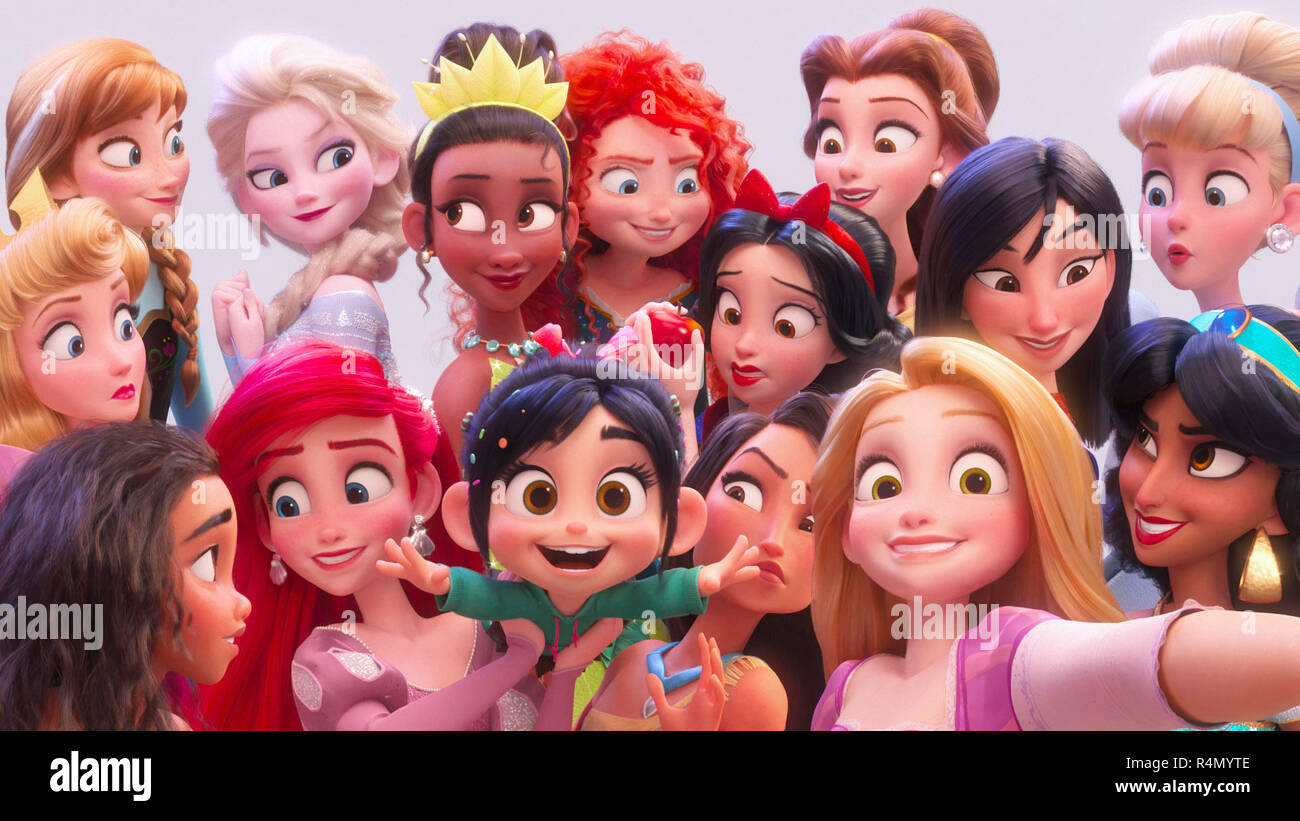 7. Elsa with Blue Hair in Ralph Breaks the Internet - wide 6