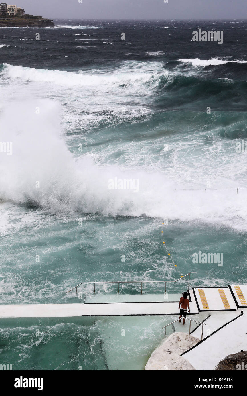 Strong winds australia hi-res stock photography and images - Alamy