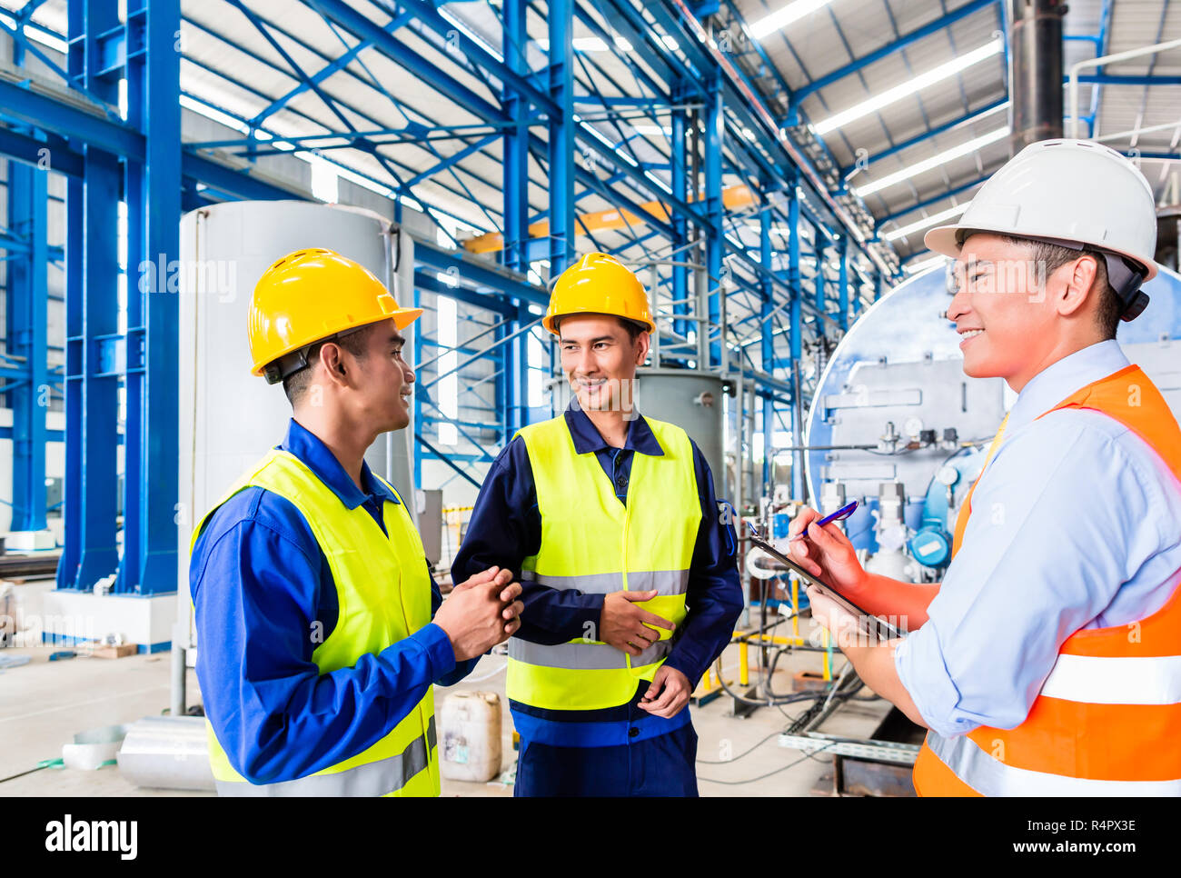 Korean factory worker hi-res stock photography and images - Alamy