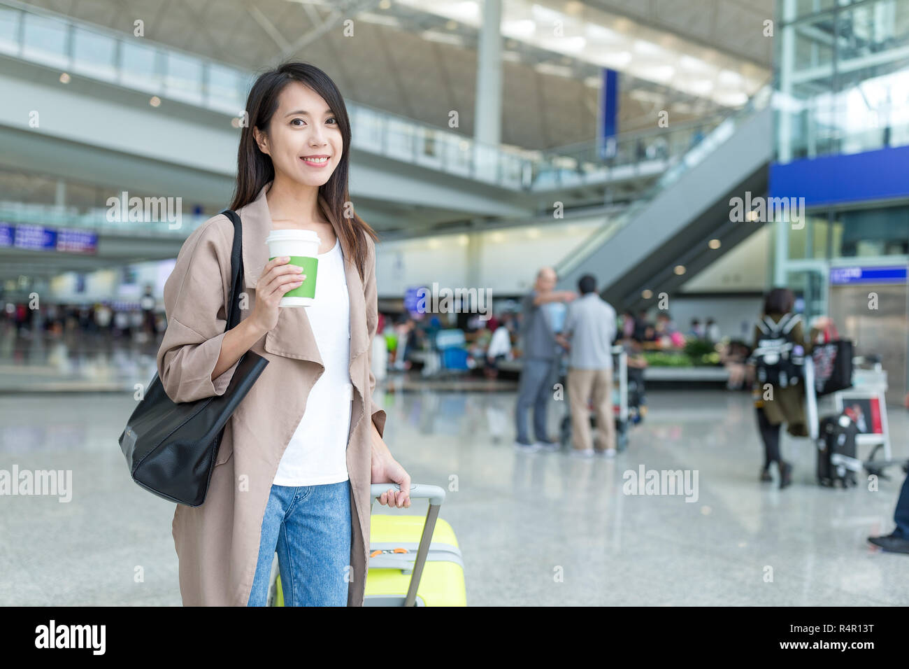 One world hong kong airport hi-res stock photography and images - Alamy