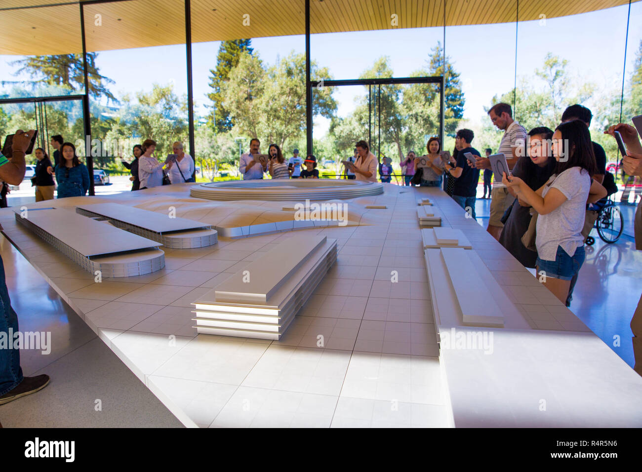 Apple Visitor Center, 1 Apple Park Way, San Jose, California, United States (USA) - August 5, 2018: Guest customers are interested of Apple products a Stock Photo
