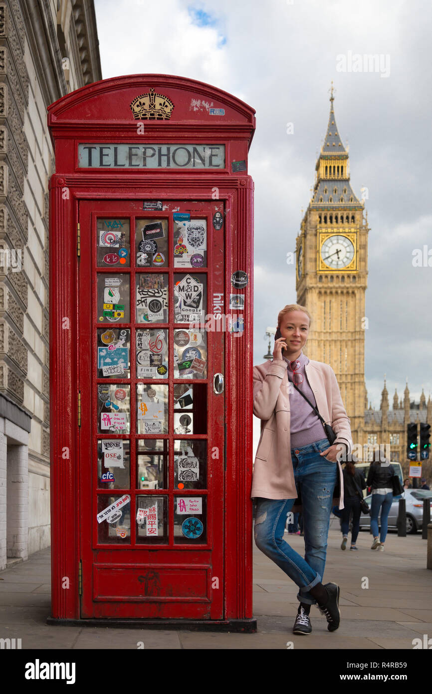 Red phone booth one famous hi-res stock photography and images - Alamy