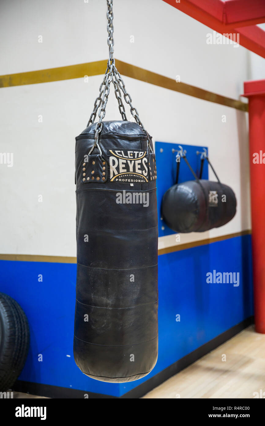 Punching bags hires stock photography and images Alamy