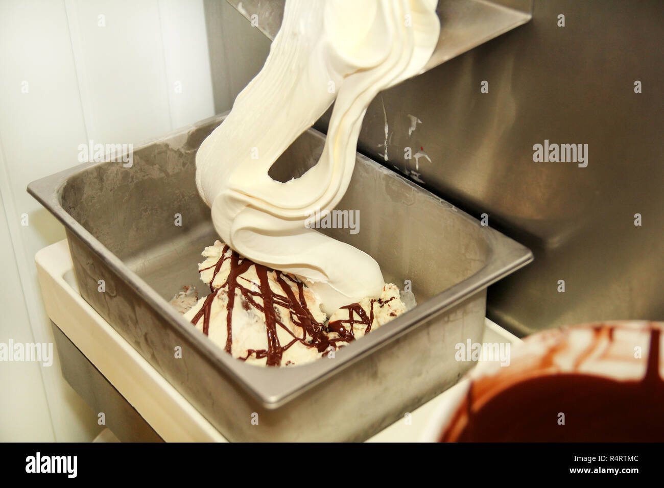 Vanilla ice cream machine hotsell