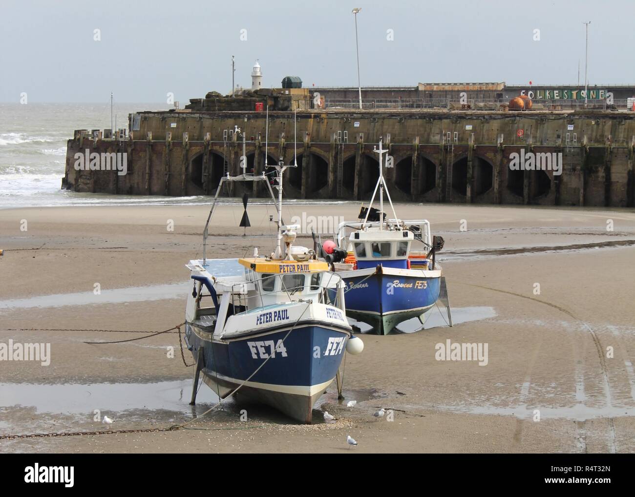 Folkestone seafront and harbour hi-res stock photography and images - Alamy