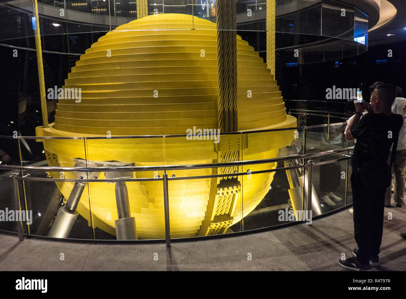 Tuned mass damper hires stock photography and images Alamy