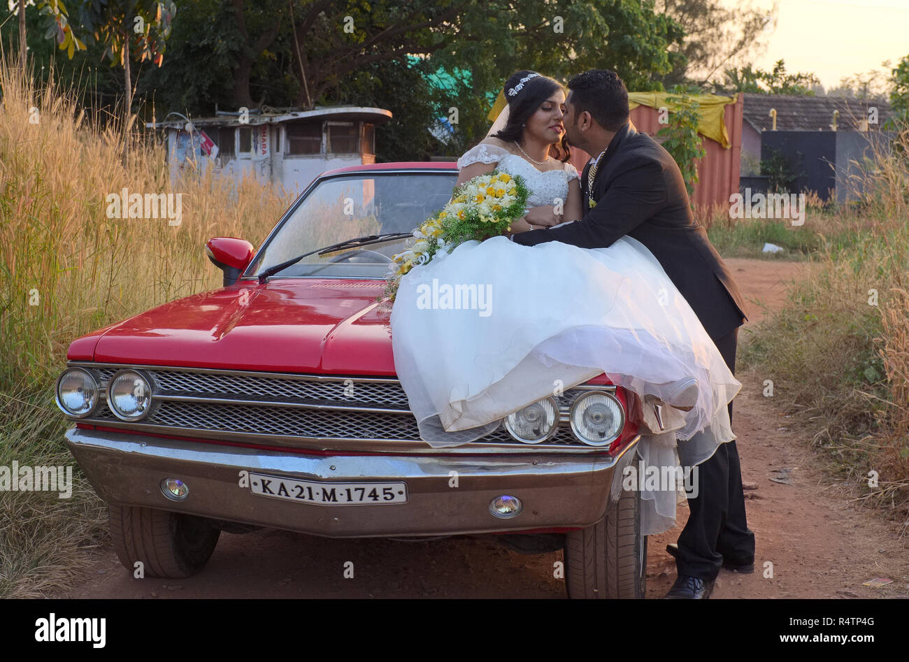 My Amazing Green Wedding by Kasun Shanaka Photography | Bridestory.com