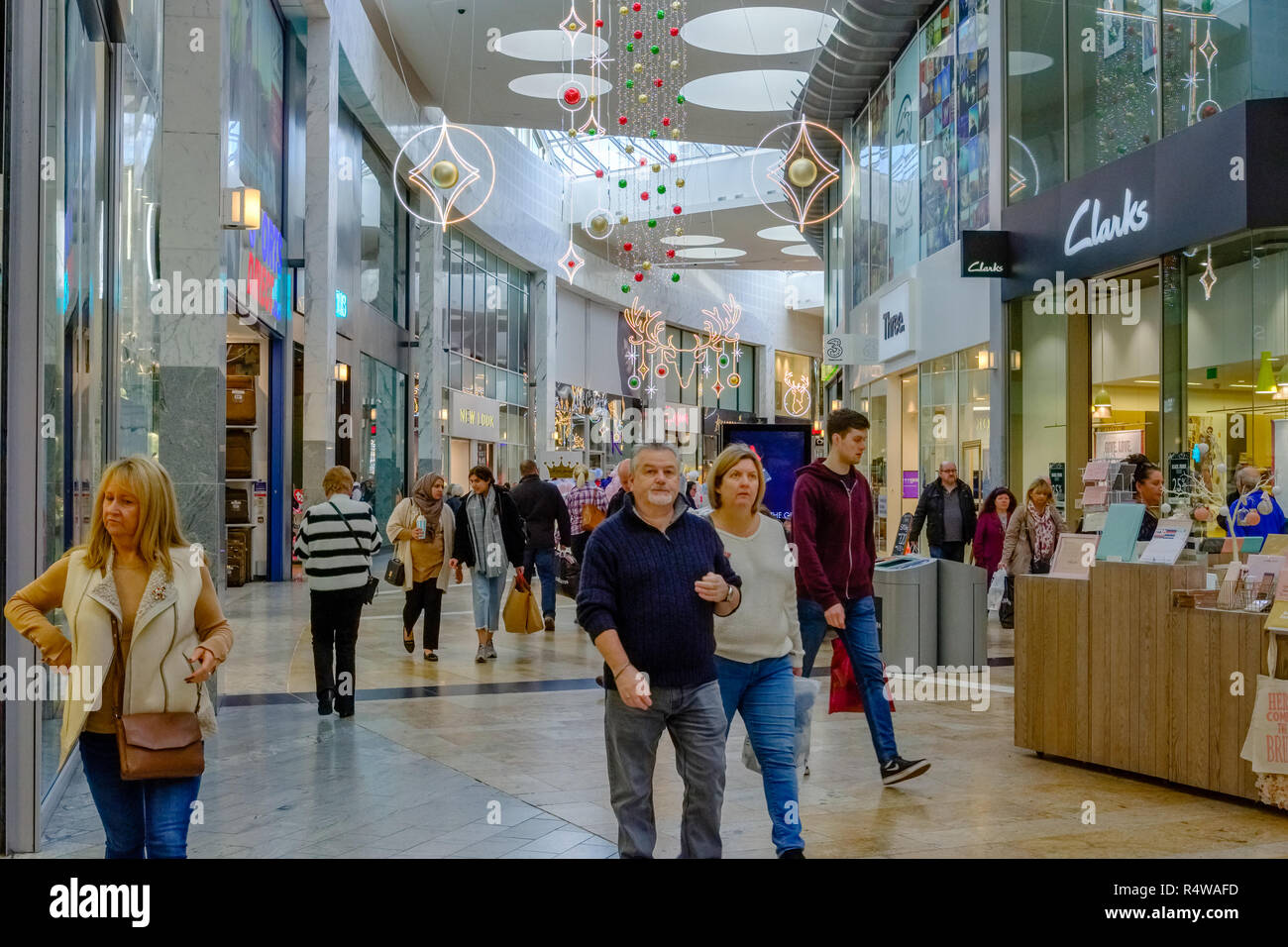 Silverburn, Glasgow, Scotland, UK - November 25, 2018: Silverburn Retail  Park in Glasgow on a Sunday in November on the run down to Christmas and  alre Stock Photo - Alamy