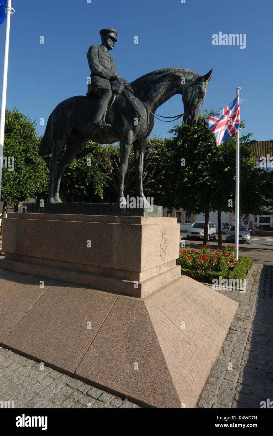 A horse mounted statue of British forces, Field Marshal Douglas Haig in the square of Montreuil
