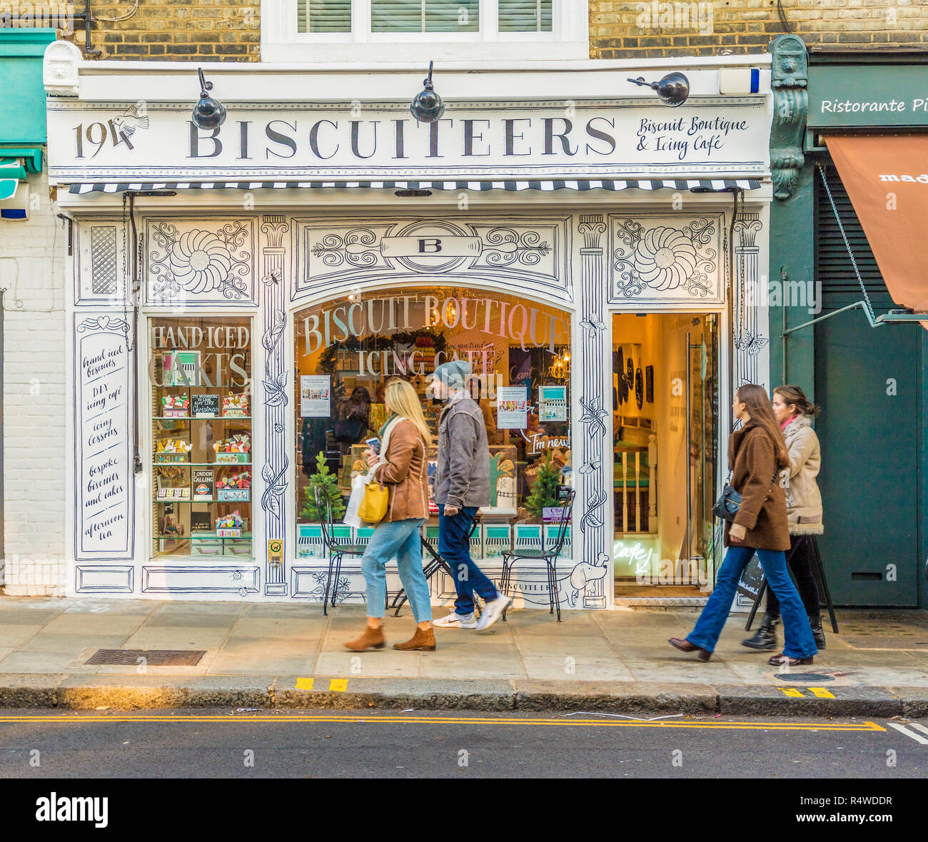 Portobello cafe hires stock photography and images Alamy