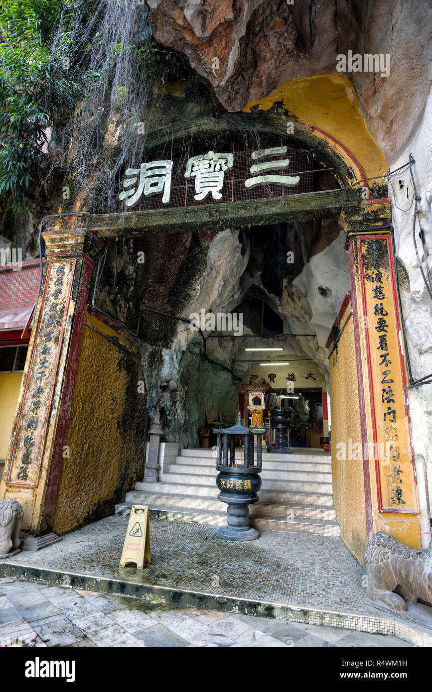 Enterance of Sam Poh Tong, Ipoh, Malaysia Sam Poh Tong is a famous