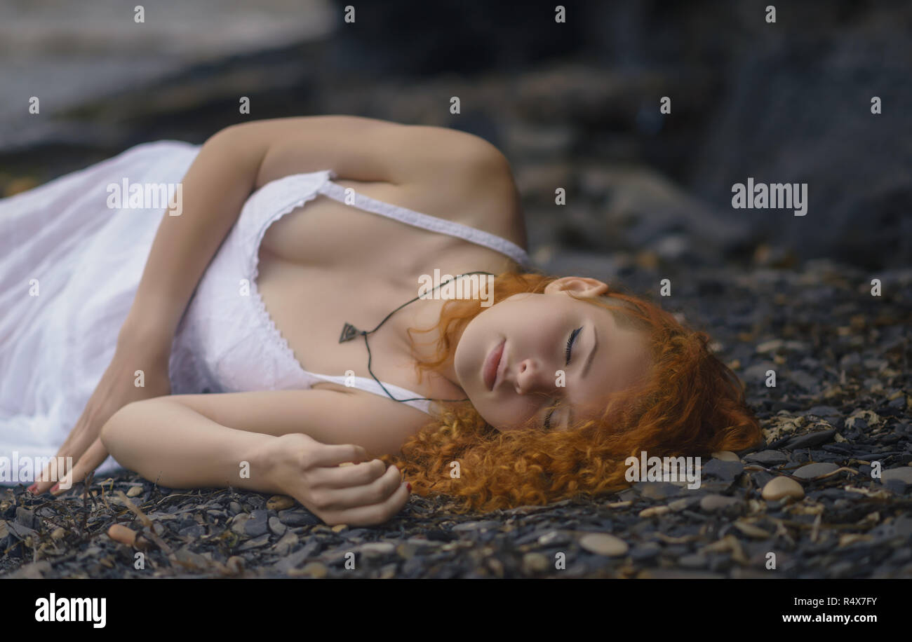 female-redhead-beach-hi-res-stock-photography-and-images-alamy