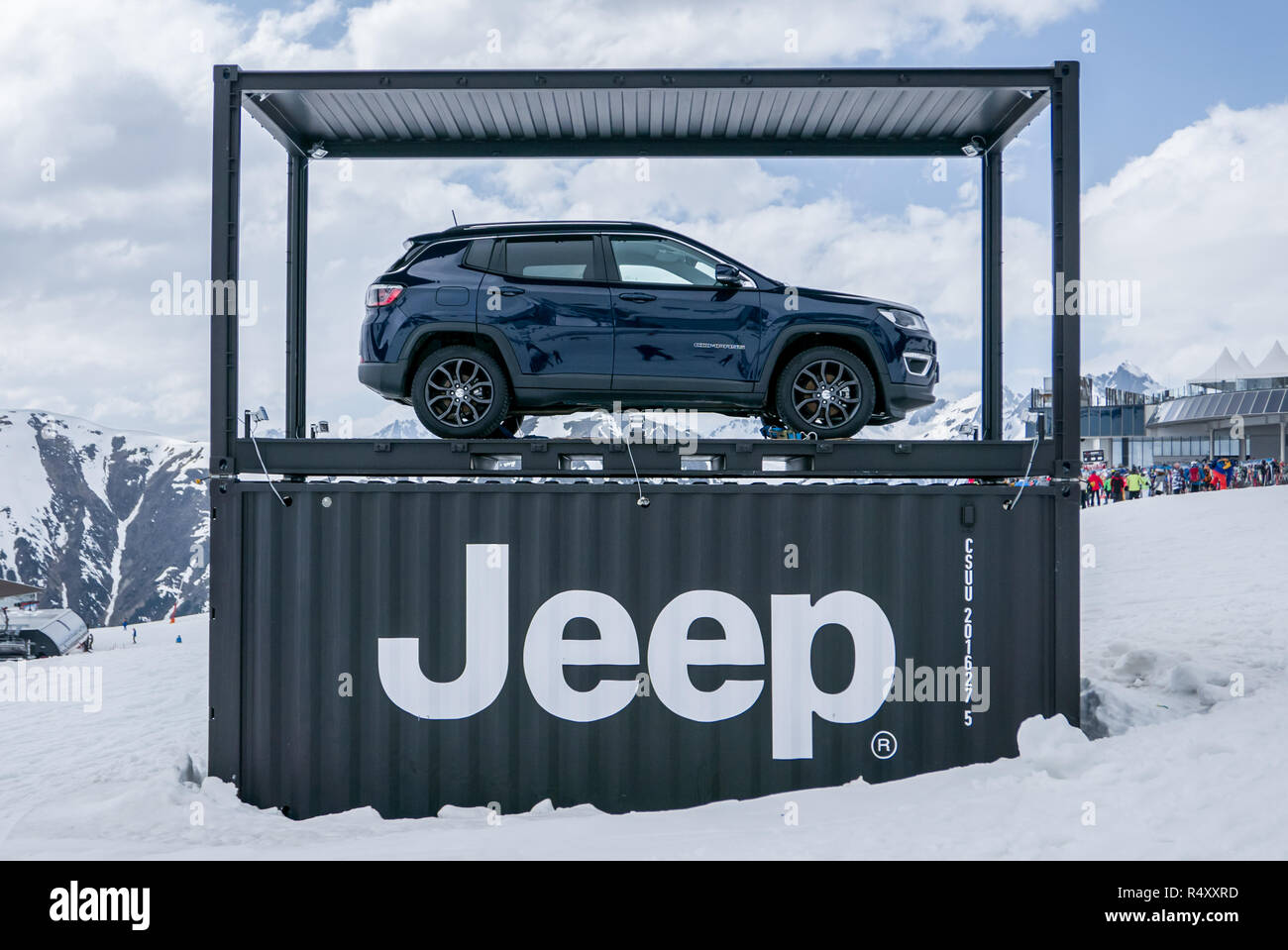 Ischgl Austria January 18 Dark Blue Jeep Compass Displayed At Dramatic Snowy Mountain Scenery Stock Photo Alamy