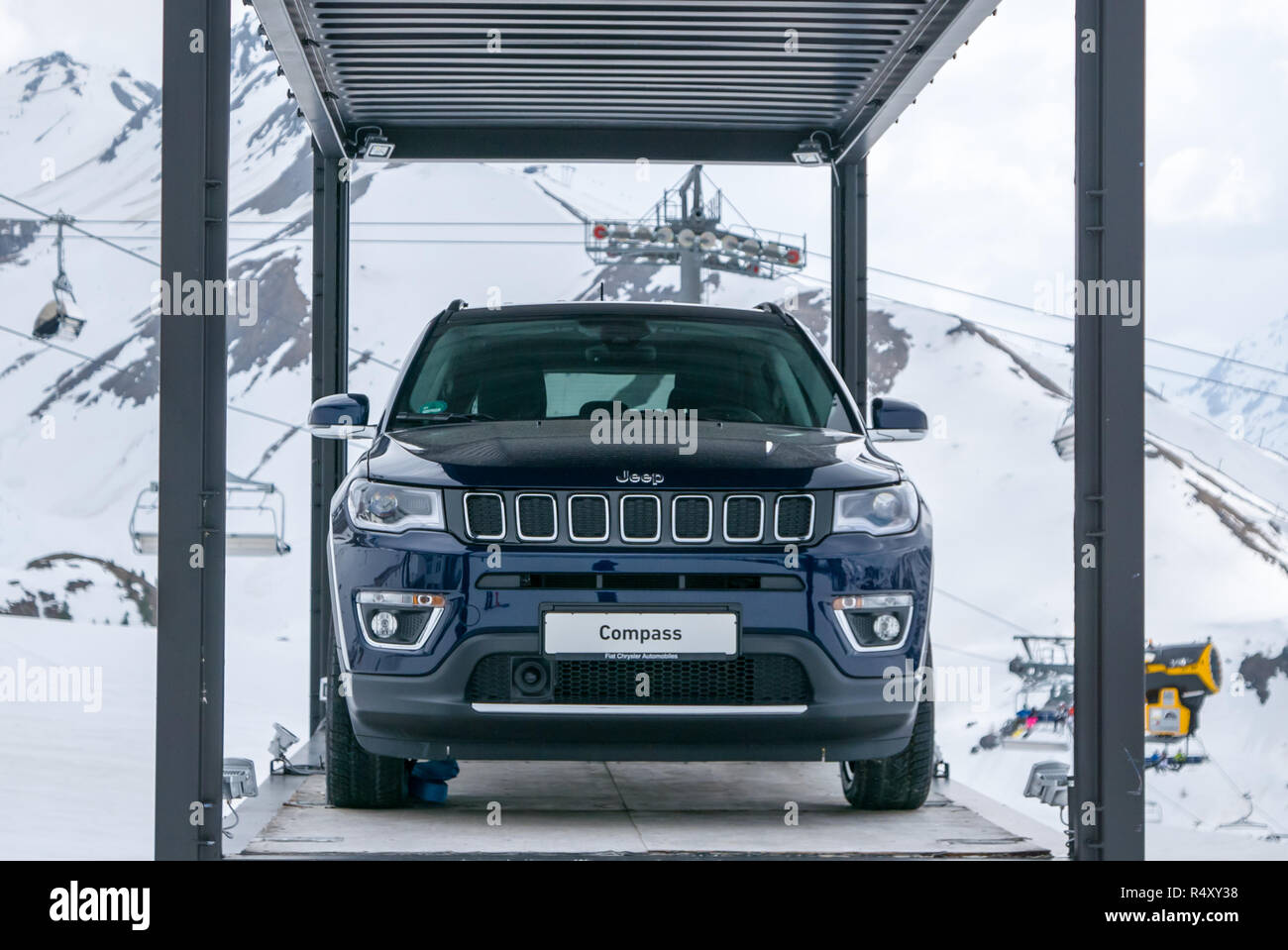 Ischgl Austria January 18 Dark Blue Jeep Compass Displayed At Dramatic Snowy Mountain Scenery Stock Photo Alamy Ischgl Austria January 18 Dark Blue Jeep Compass Displayed At Dramatic Snowy Mountain Scenery Stock Photo Alamy