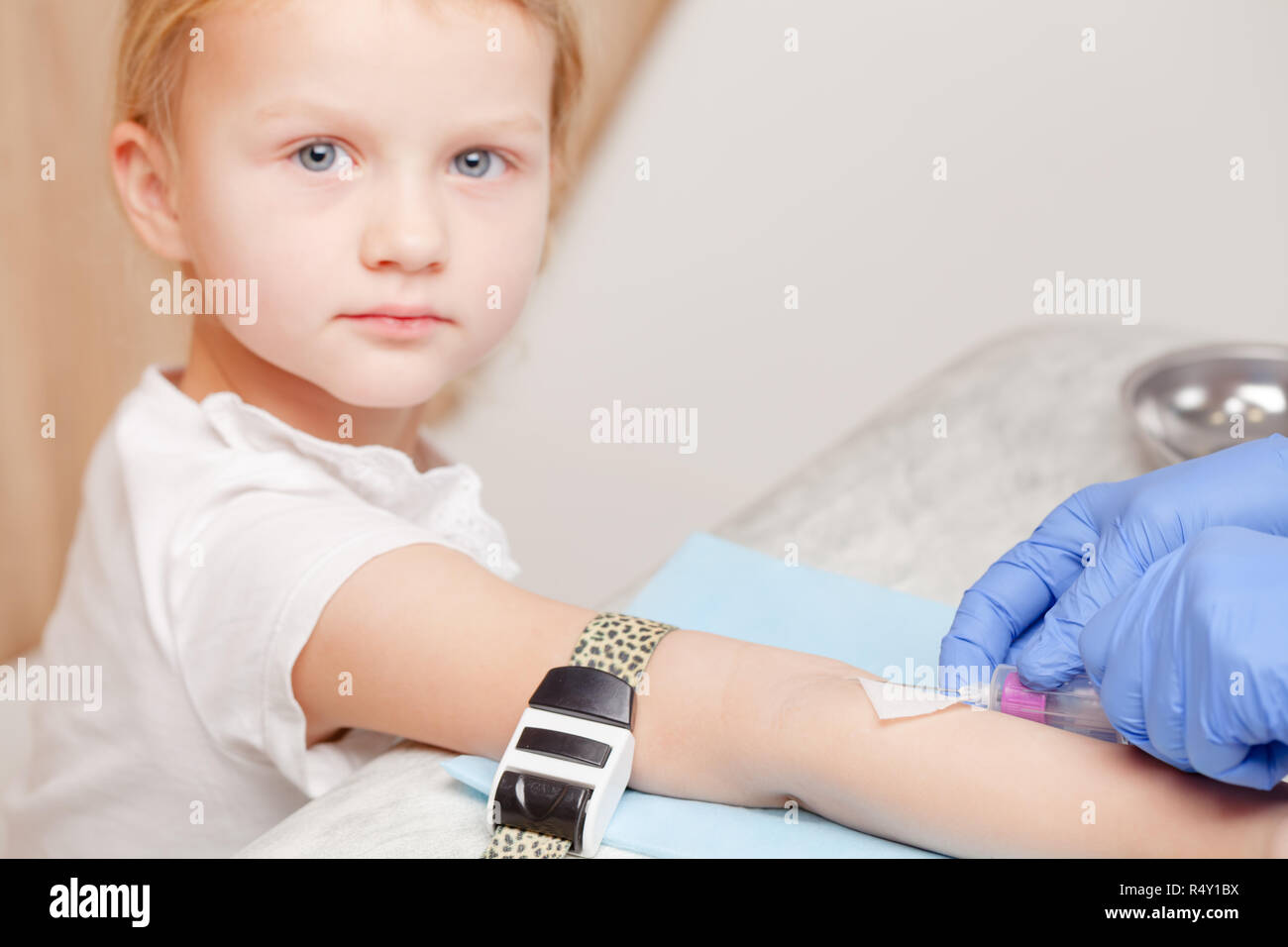 Syringe vacutainer blood hires stock photography and images Alamy