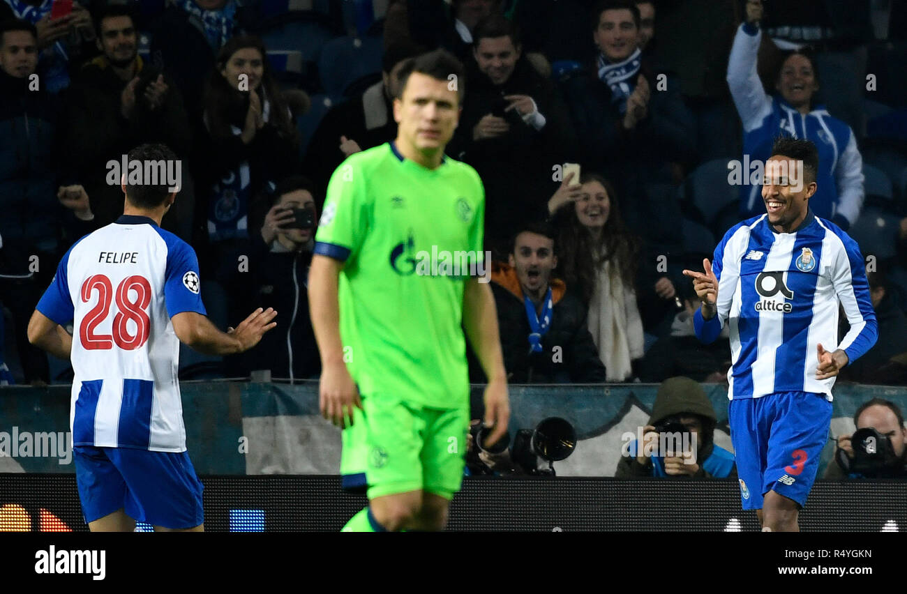 28 November 2018, Portugal, Porto: Soccer: Champions League, FC Porto - FC Schalke 04, Group stage, Group D, 5th matchday at Estadio do Dragao: Scorers Eder Militao (r) and Felipe of Porto cheer the 1-0 against Schalke. Photo: Ina Fassbender/dpa Stock Photo
