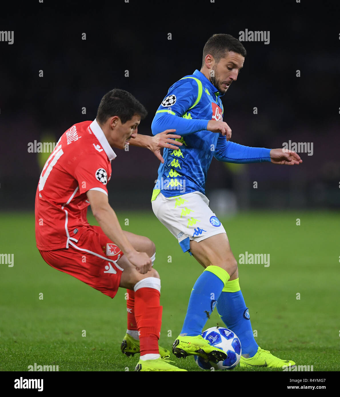 Naples, Italy. 28th Nov, 2018. Napoli's Dries Mertens (R) vies with Red Star's Slavoljub Srnic during the UEFA Champions League Group C match between Napoli and Red Star Belgrade in Naples, Italy, Nov. 28, 2018. Napoli won 3-1. Credit: Alberto Lingria/Xinhua/Alamy Live News Stock Photo