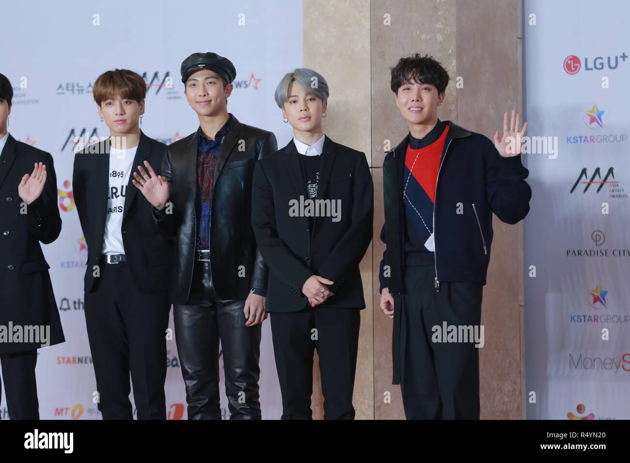 Seoul Korea 28th Nov 18 Wanna One Ikon Twice Nu Est W Seventeen Etc On The Red Carpet Of 18 Asia Artist Awards In Seoul Korea On 28th November 18 China And Korea Rights
